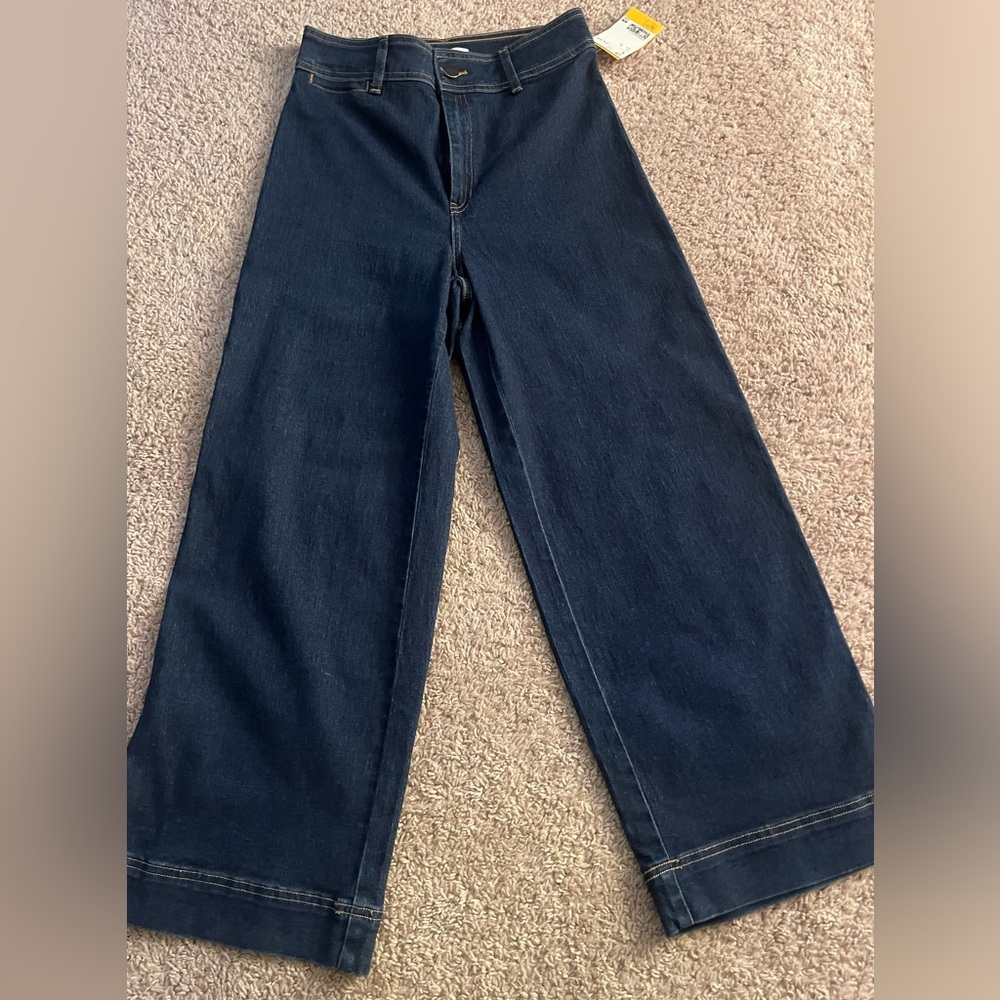 New with tags wide leg pants , they fit short